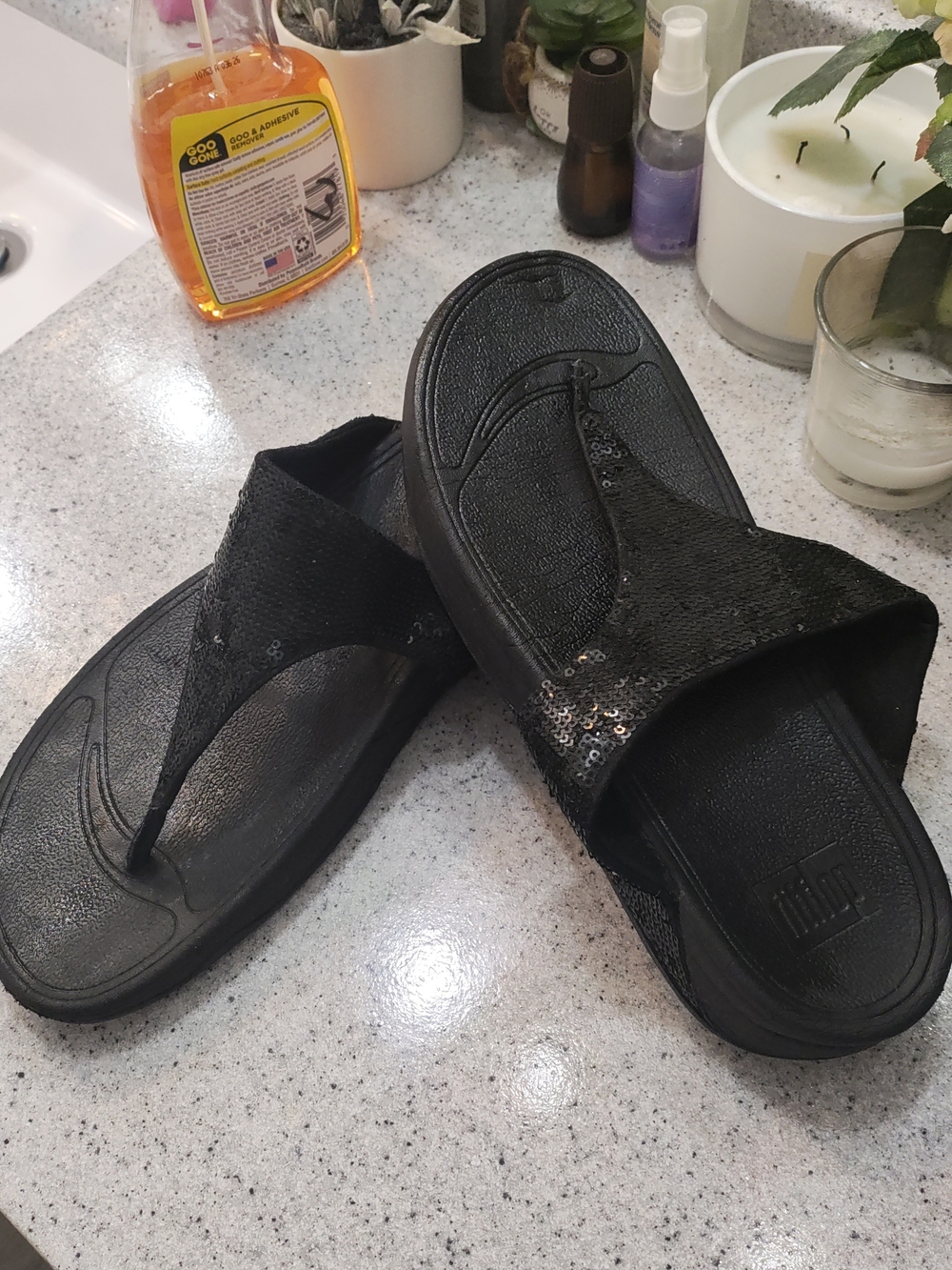 Fitflop ✨🎇Black Sequin Thong Sandals